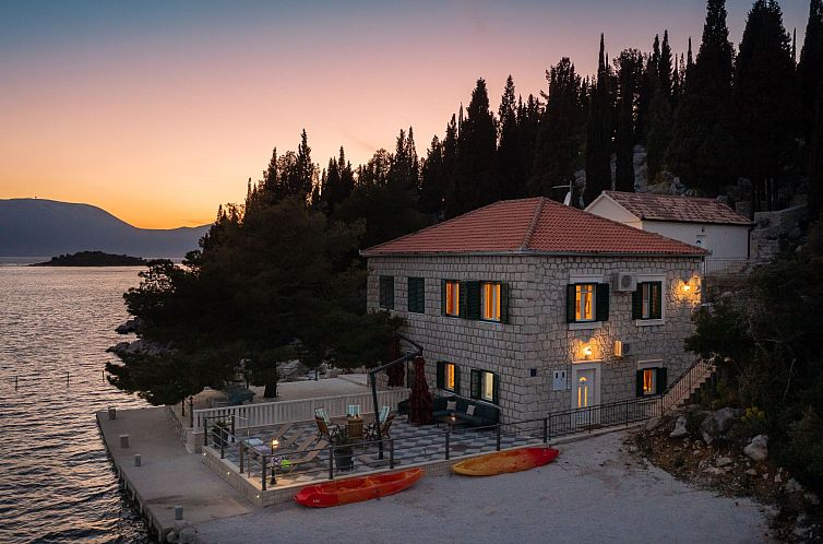 Unterkunft 10317208 - Ferienhaus Dalmatien - Vakantiehuis Sonnenaufgang an der Adria - Strandhaus