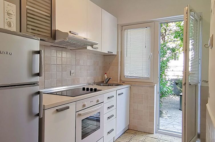 Vakantiehuis Karmen auf zwei Ebenen mit Garten