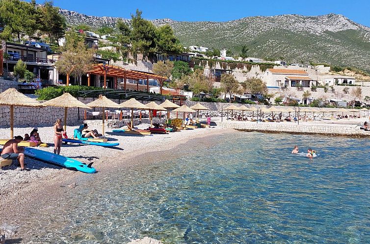 Vakantiehuis Ferienvilla "Dalmatiner" mit Infinity Pool