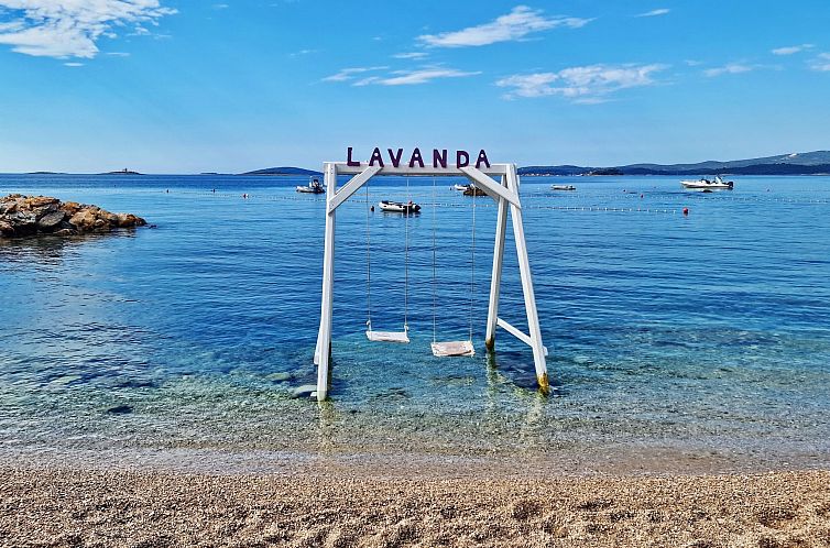 Vakantiehuis Ferienvilla "Dalmatiner" mit Infinity Pool