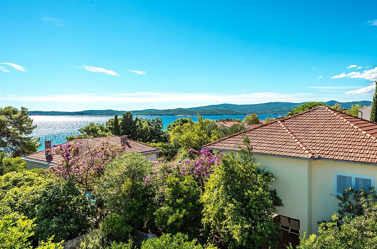 Unterkunft 10317340 - Ferienhaus Dalmatien - Vakantiehuis "Lido" direkt am Strand