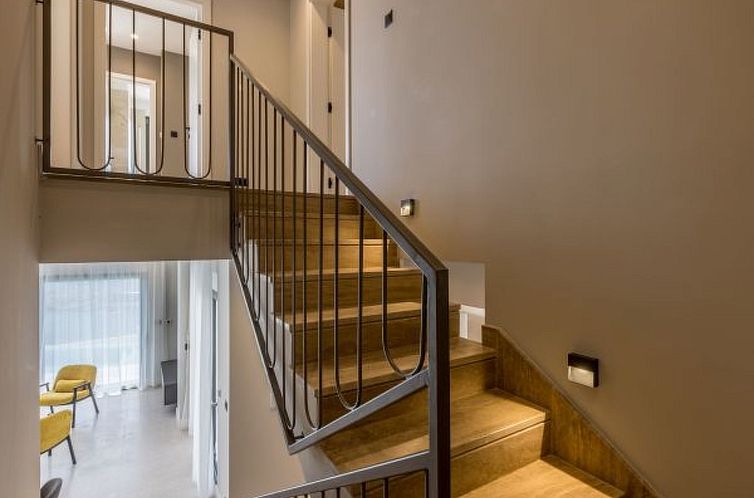 Vakantiehuis Beachfront villa Luce with seaview and pool