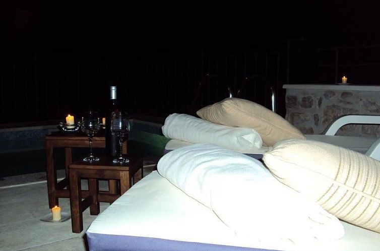 Appartement Stilvolles Ferienhaus mit Terrasse und Pool in l
