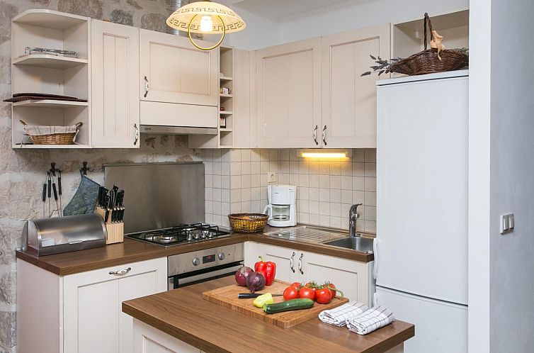 Appartement Stilvolles Ferienhaus mit Terrasse und Pool in l