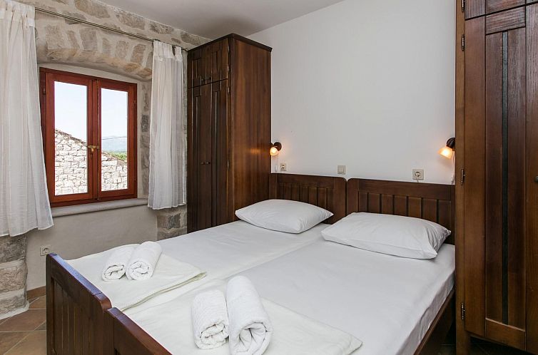 Appartement Stilvolles Ferienhaus mit Terrasse und Pool in l