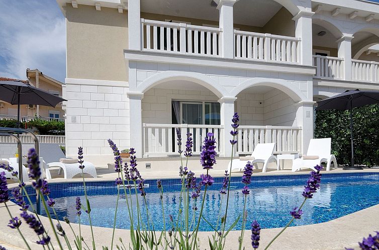 Vakantiehuis Villa Belezza 1 in der Nähe des Strandes