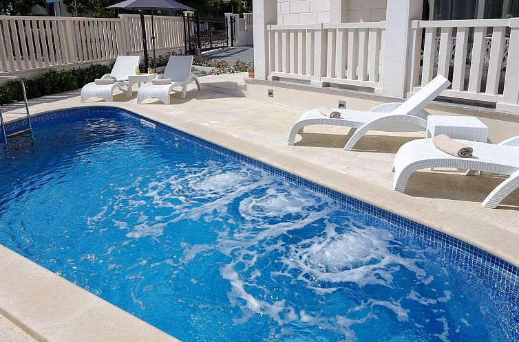 Vakantiehuis Villa Belezza 1 in der Nähe des Strandes