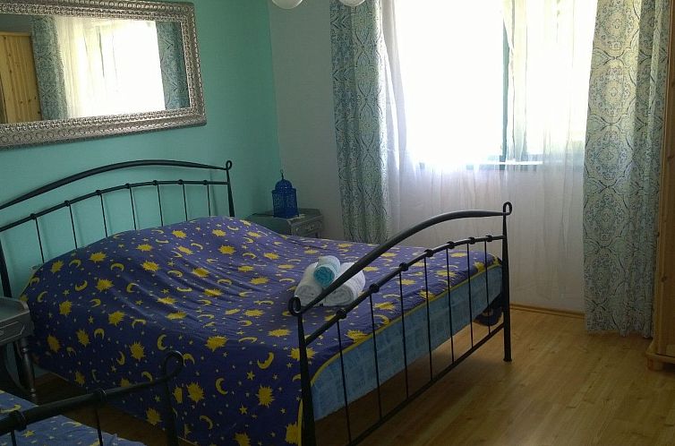 Appartement mit einer überdachten Terrasse