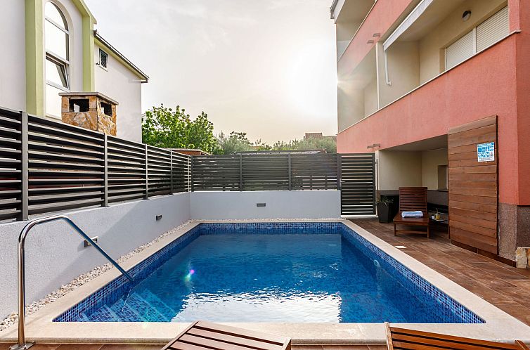 Unterkunft 10318921 - Ferienhaus Dalmatien - Vakantiehuis "Villa Tango"