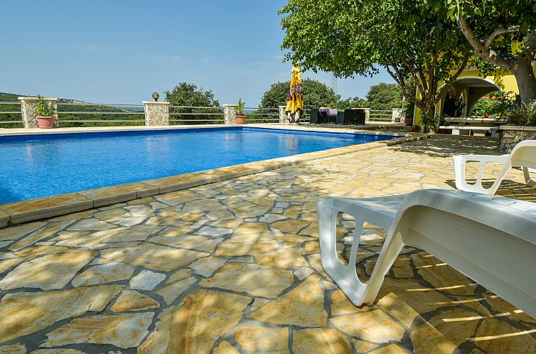 Guest house 10319004 - Apartment Dalmatia - Appartement Villa Luka