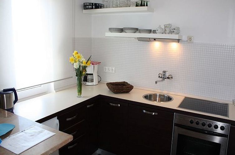 Appartement in Seget Donji mit Garten und Grill