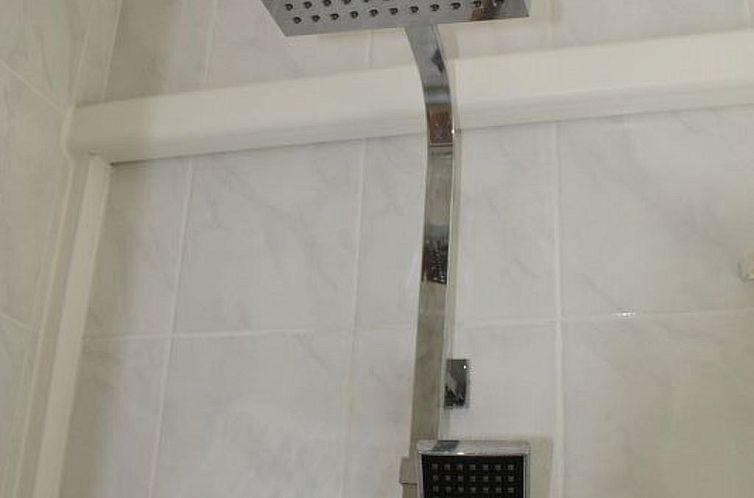 Appartement in Seget Donji mit Garten und Grill