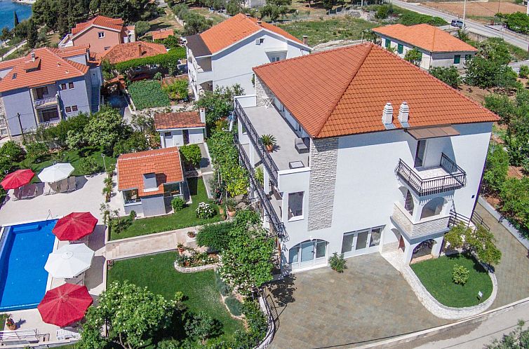 Appartement Appartement mit großem Balkon