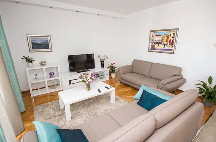 Appartement Appartement mit großem Balkon