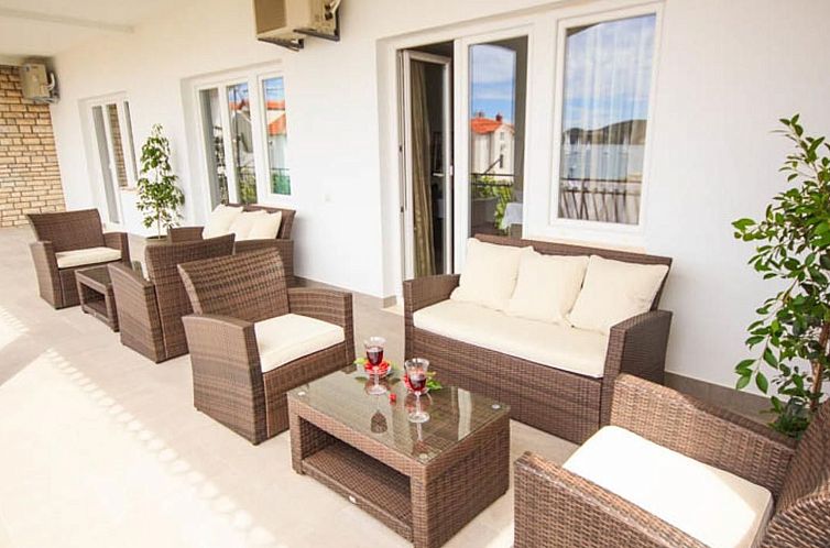 Appartement Appartement mit großem Balkon