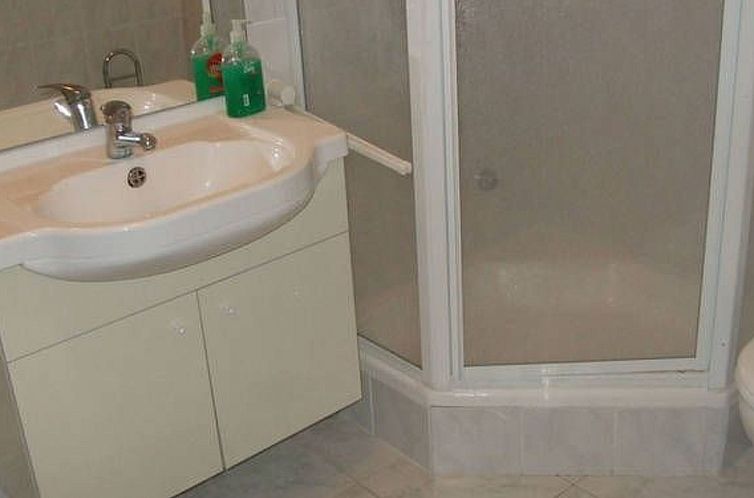 Vakantiehuis Erdgeschoss Doppelbettzimmer 25m² mit geräumi