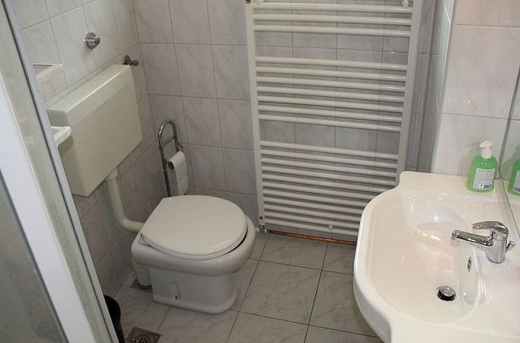 Vakantiehuis Erdgeschoss Doppelbettzimmer 25m² mit geräumi