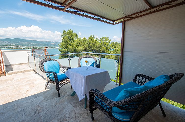 Guest house 1031932 - Apartment Dalmatia - Appartement Vinka