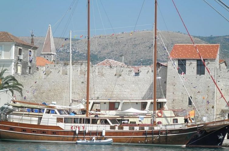Appartement für vier Personen, mit einem Balkon