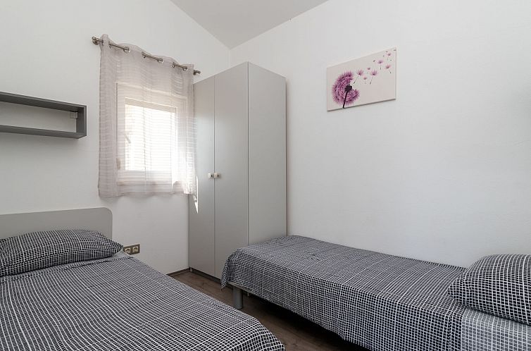 Vakantiehuis Ria with heated pool