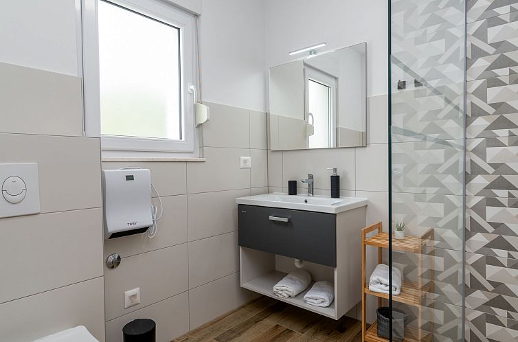 Vakantiehuis Ria with heated pool