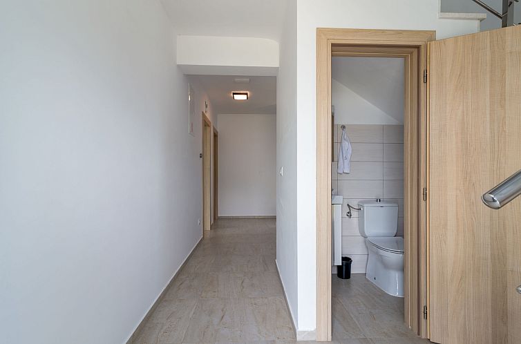 Vakantiehuis Ria with heated pool