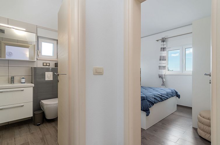 Vakantiehuis Ria with heated pool