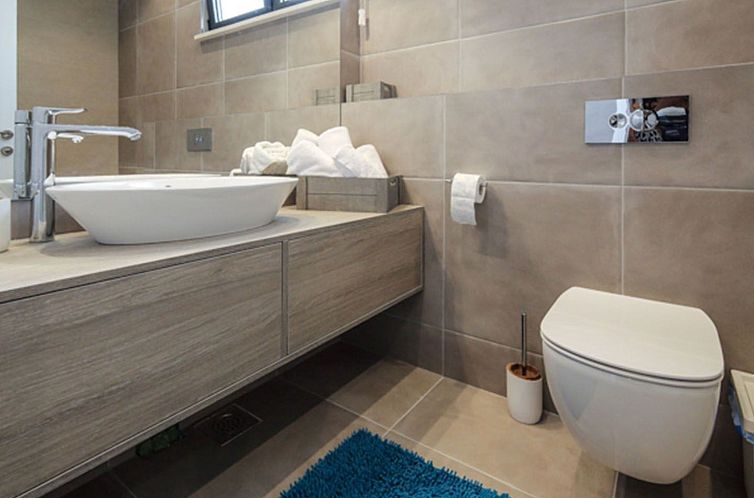 Vakantiehuis Luxusvilla Viola mit Pool, Sauna und Fitnessrau