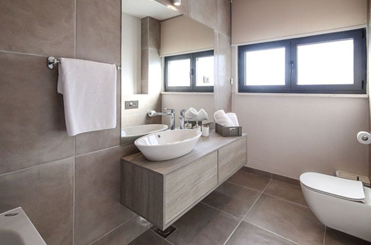 Vakantiehuis Luxusvilla Viola mit Pool, Sauna und Fitnessrau