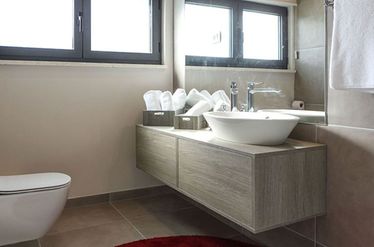 Vakantiehuis Luxusvilla Viola mit Pool, Sauna und Fitnessrau