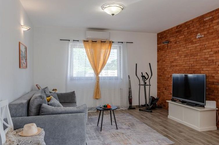 Vakantiehuis Holiday Home Beti with heated pool