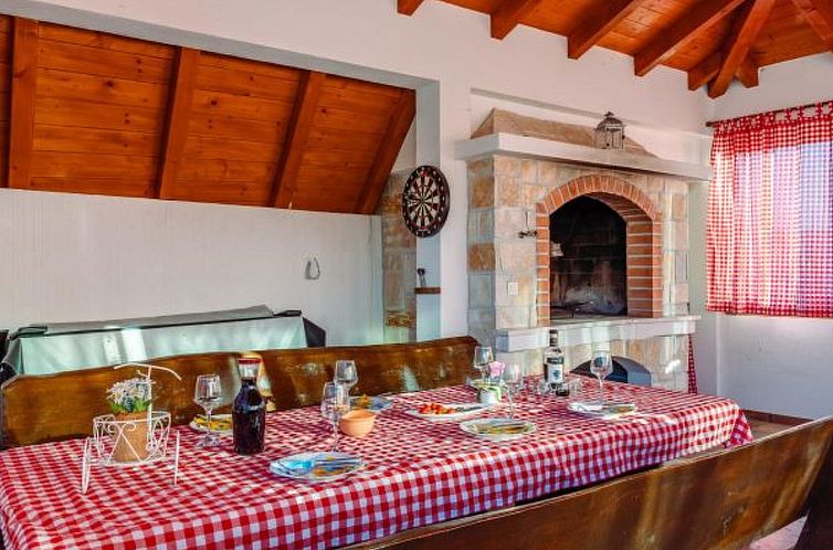 Vakantiehuis Holiday Home Beti with heated pool