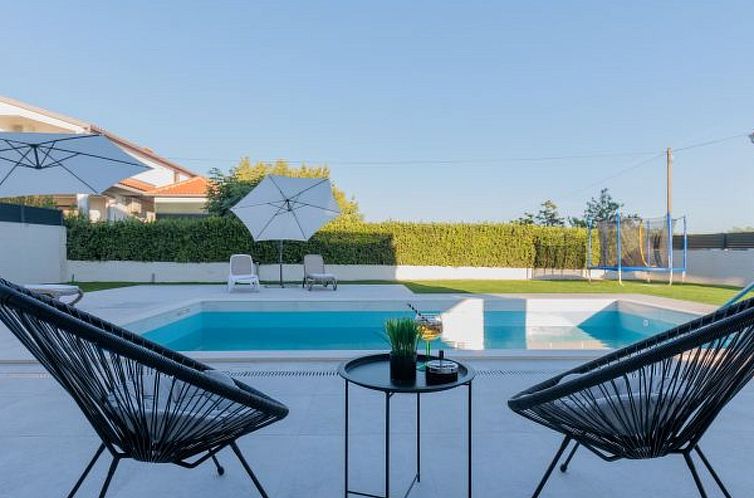 Vakantiehuis Stunning Villa Marea with a private pool