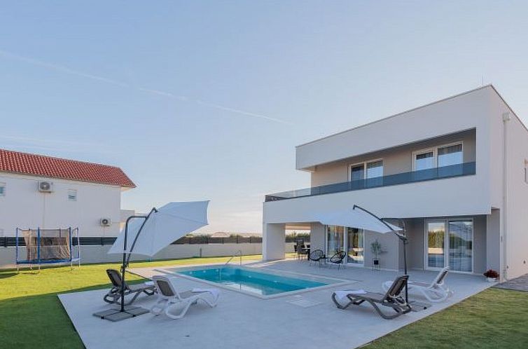 Vakantiehuis Stunning Villa Marea with a private pool