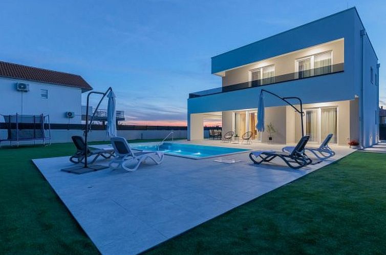 Vakantiehuis Stunning Villa Marea with a private pool