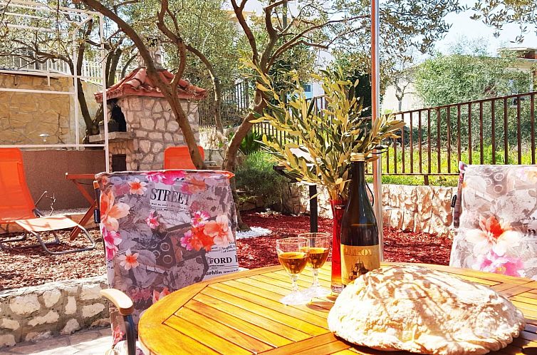 Appartement Erdgeschosswohnung mit viel Komfort und Terrasse