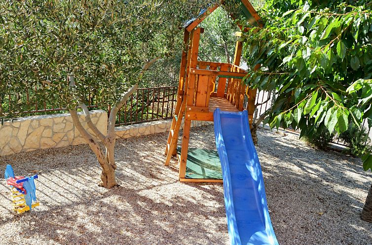 Appartement Wohnung mit Grill, Terrasse und Garten