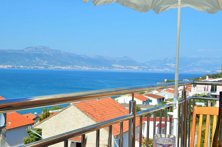 Appartement Wohnung mit Grill, Terrasse und Garten