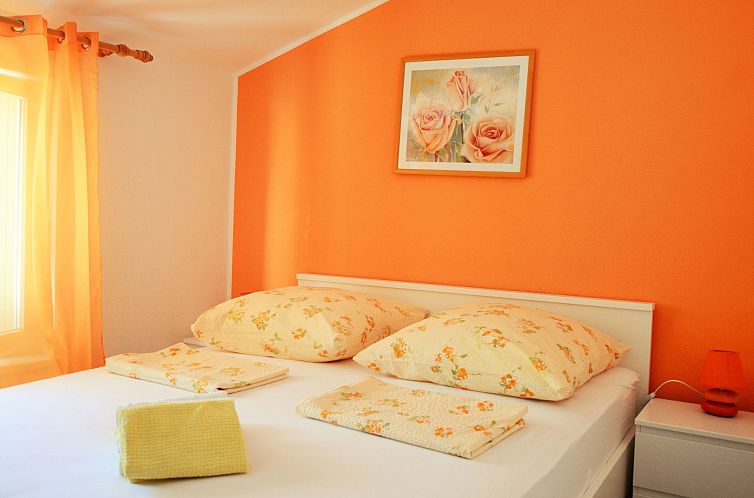 Appartement Wohnung mit Grill, Terrasse und Garten