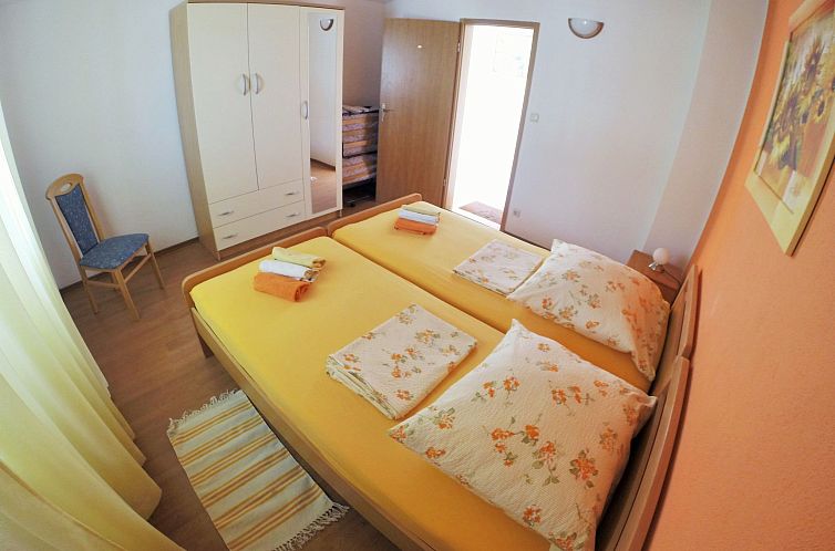 Appartement Wohnung mit Grill, Terrasse und Garten