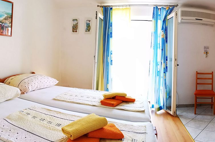 Appartement Wohnung mit Grill, Terrasse und Garten