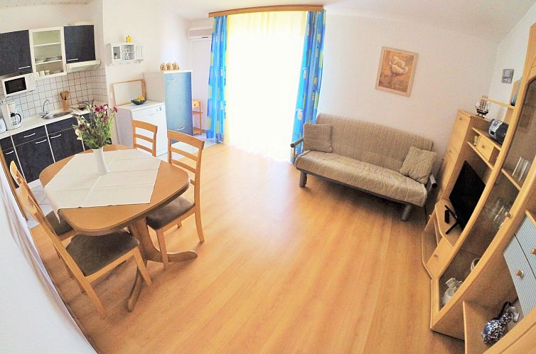 Appartement Wohnung mit Grill, Terrasse und Garten