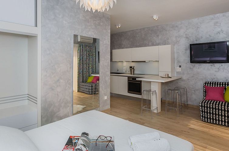 Appartement Charmantes Studio Irena - EOS CROATIA