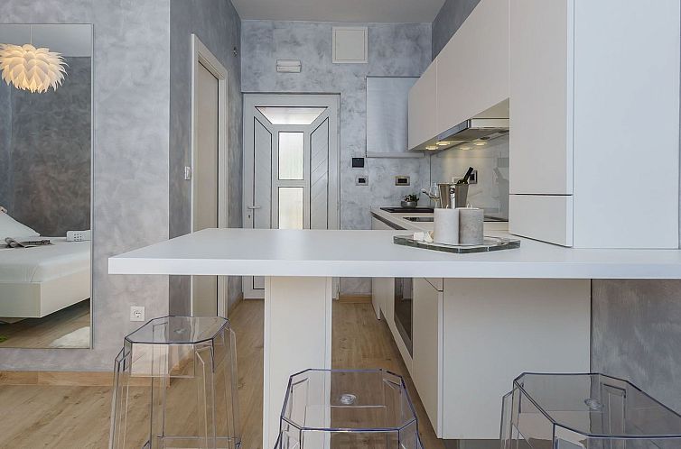 Appartement Charmantes Studio Irena - EOS CROATIA