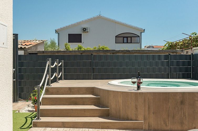 Appartement Stilvolle Wohnung Sun mit Jacuzzi