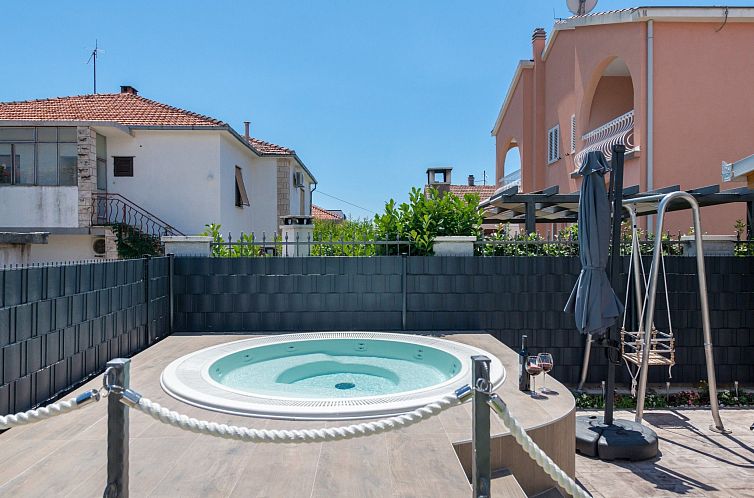 Appartement Stilvolle Wohnung Sun mit Jacuzzi