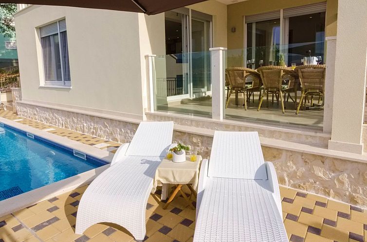 Vakantiehuis Luxuriöse Fünf-Sterne-Villa Magic