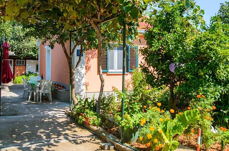 Vakantiehuis Charmantes Ferienhaus Amelie - EOS CROATIA