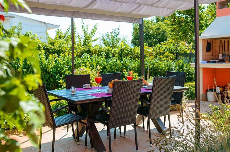 Vakantiehuis Charmantes Ferienhaus Amelie - EOS CROATIA