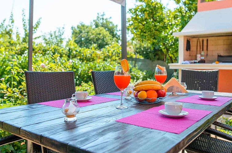 Vakantiehuis Charmantes Ferienhaus Amelie - EOS CROATIA